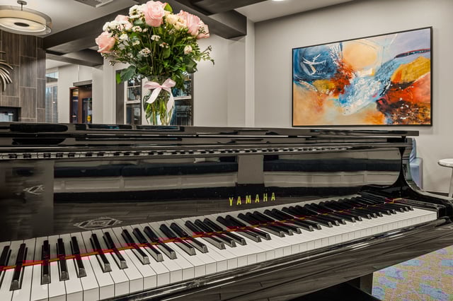 1 Allara-008-Living-room-piano