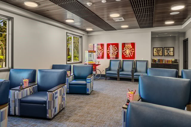 1 Allara-019-theater-3