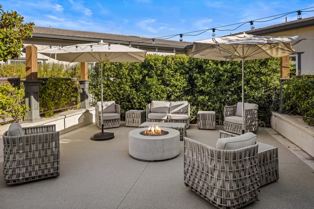 1 Allara-045-outside-courtyard-3